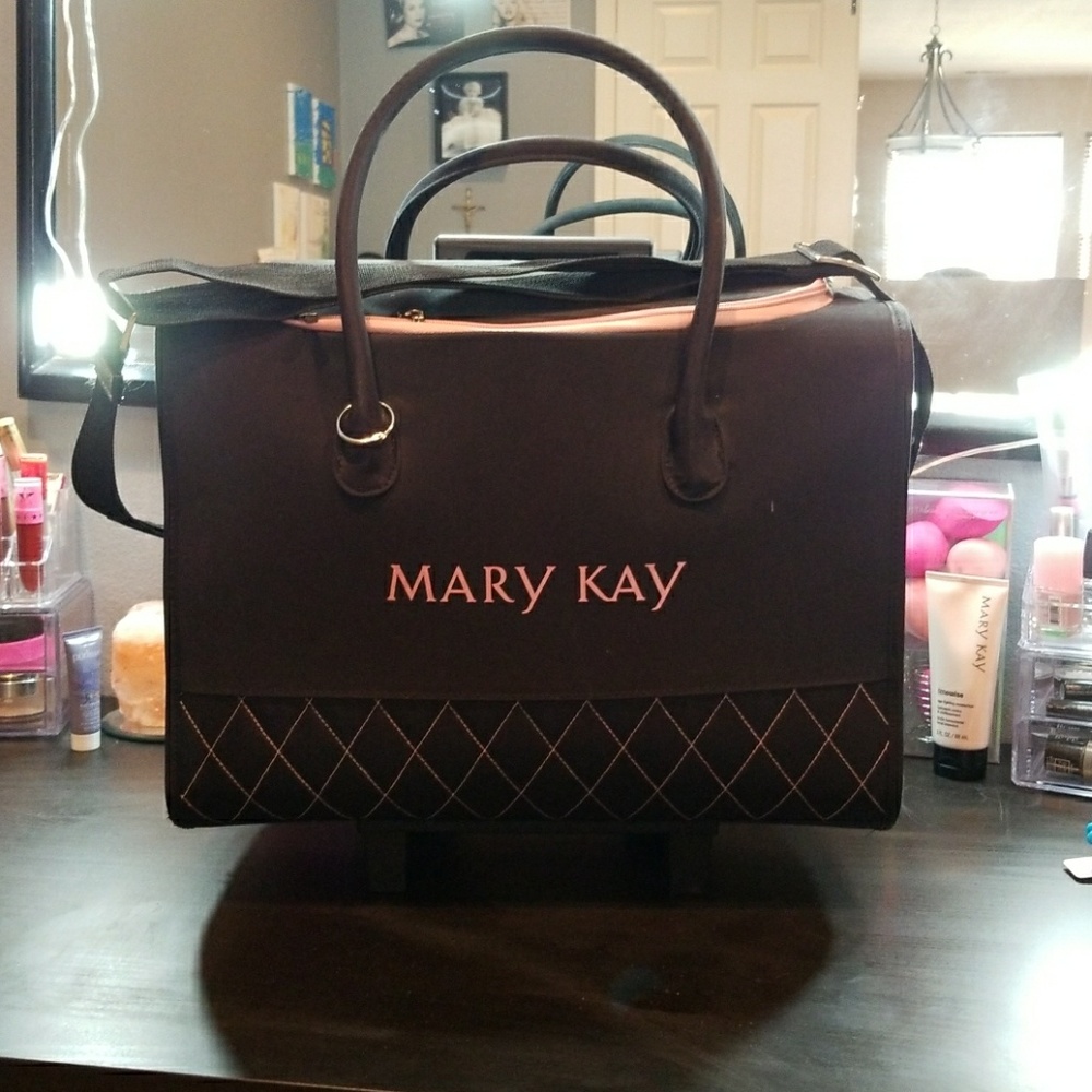 Roll away case